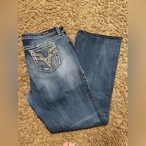 Women’s Chelsea bootcut vigoss jeans.
